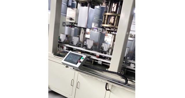 漲體四角筋明顯，無漲破，焊縫兩端無開裂 